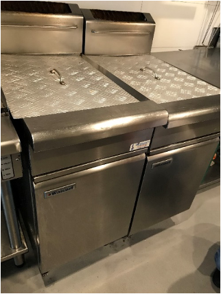 commercial deep fryer