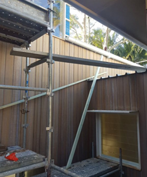 Faulty scaffolding with missing components